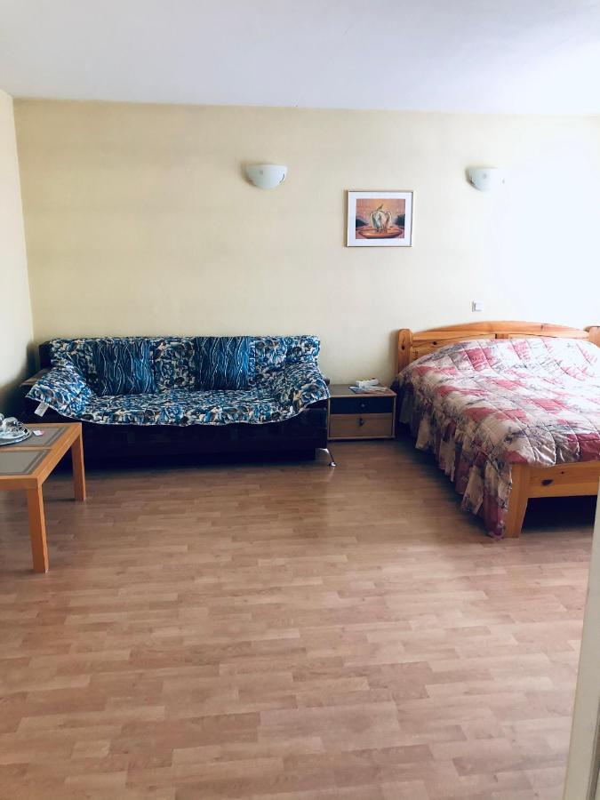 Hôtel Priedaine à Krāslava Extérieur photo