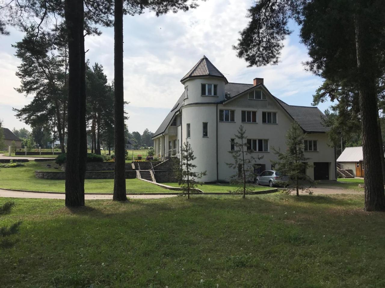 Hôtel Priedaine à Krāslava Extérieur photo