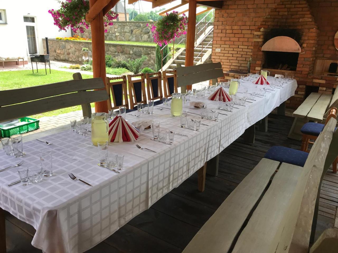 Hôtel Priedaine à Krāslava Extérieur photo