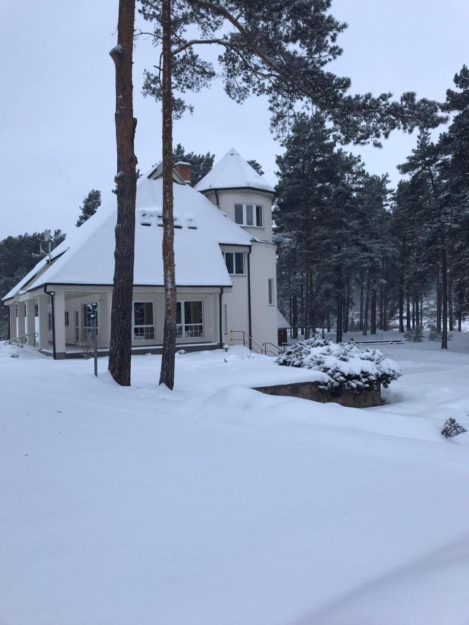 Hôtel Priedaine à Krāslava Extérieur photo
