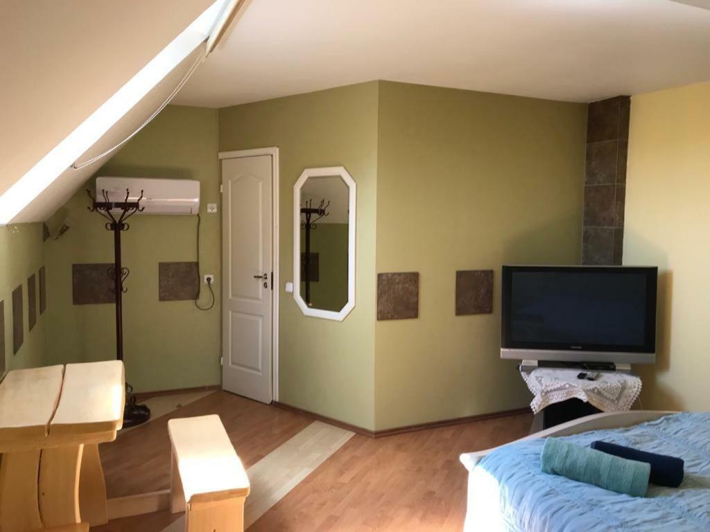 Hôtel Priedaine à Krāslava Extérieur photo