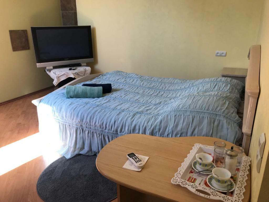Hôtel Priedaine à Krāslava Extérieur photo